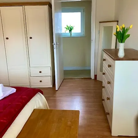 Corner House * Newport (Mayo)